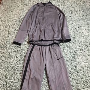 Nike Matching Sweatpants & Jacket Set